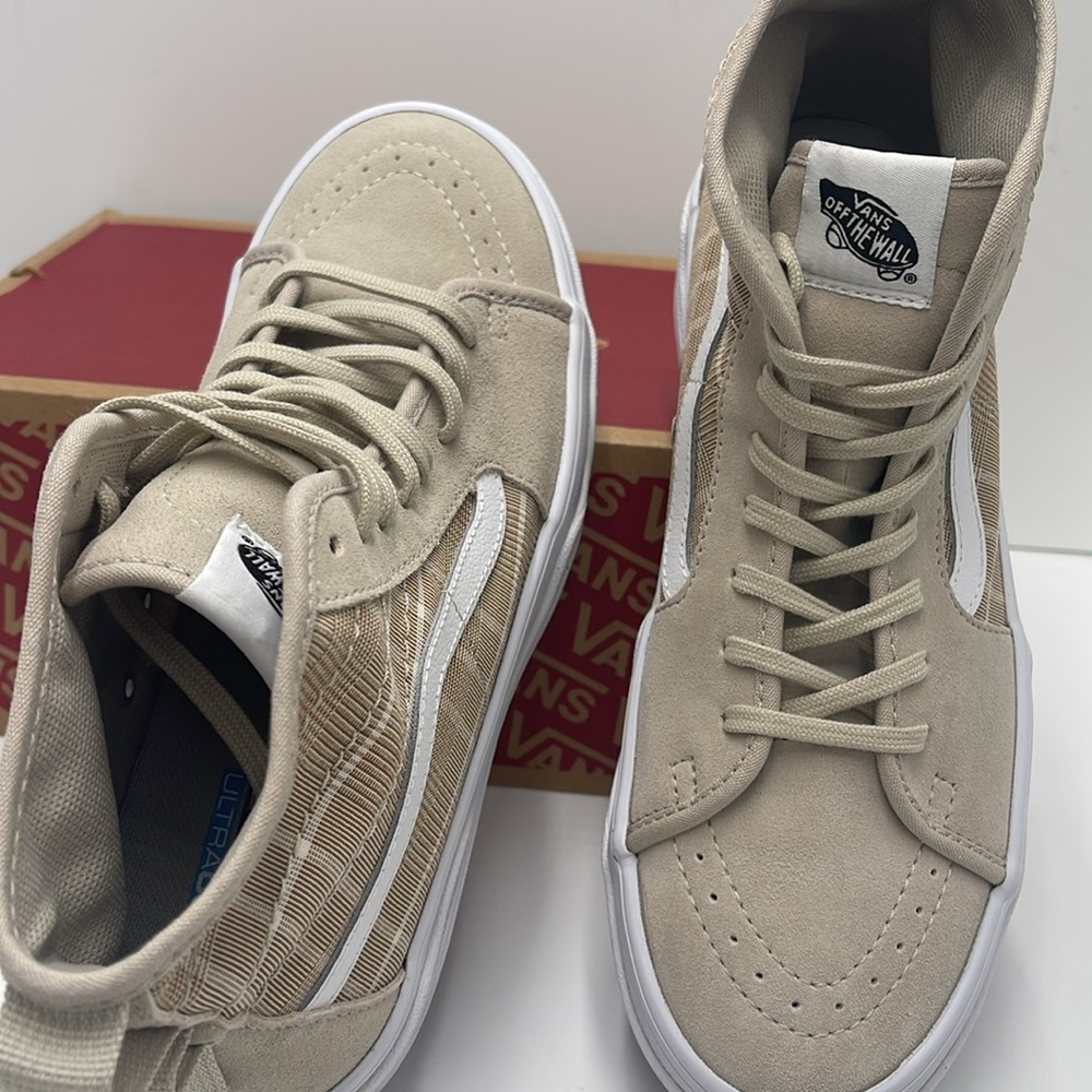 Vans WMNS Sentry Sk8-Hi Plaid French Oak
VN0A5KY5BLL Sneakers - Picture 12 of 16